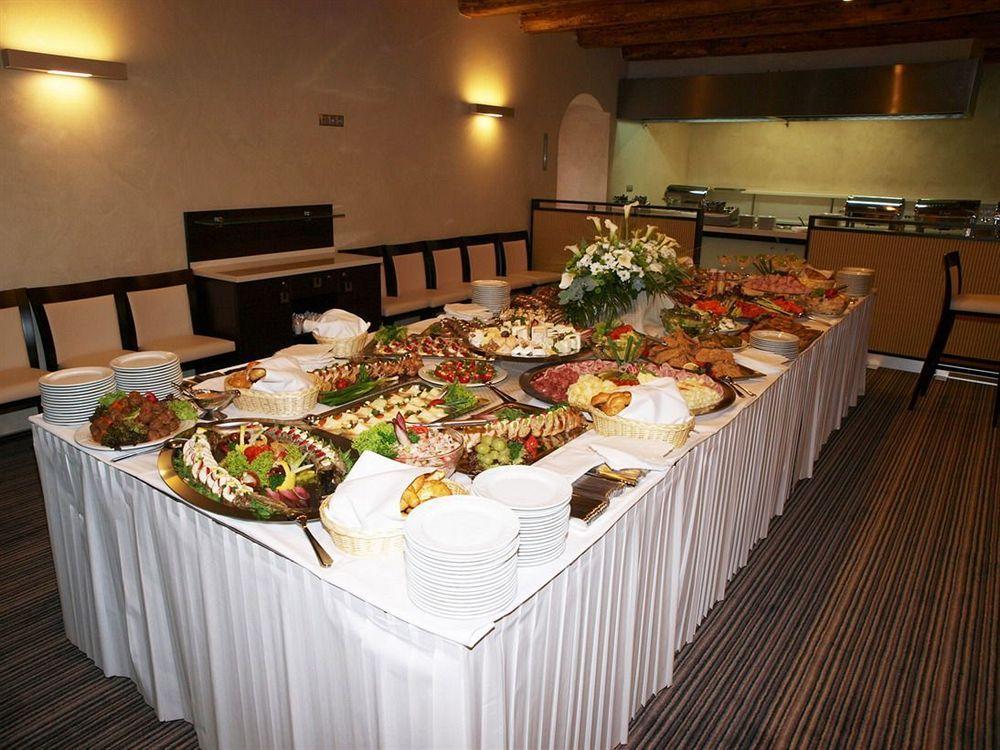 Hotel Budweis Ngoại thất bức ảnh
