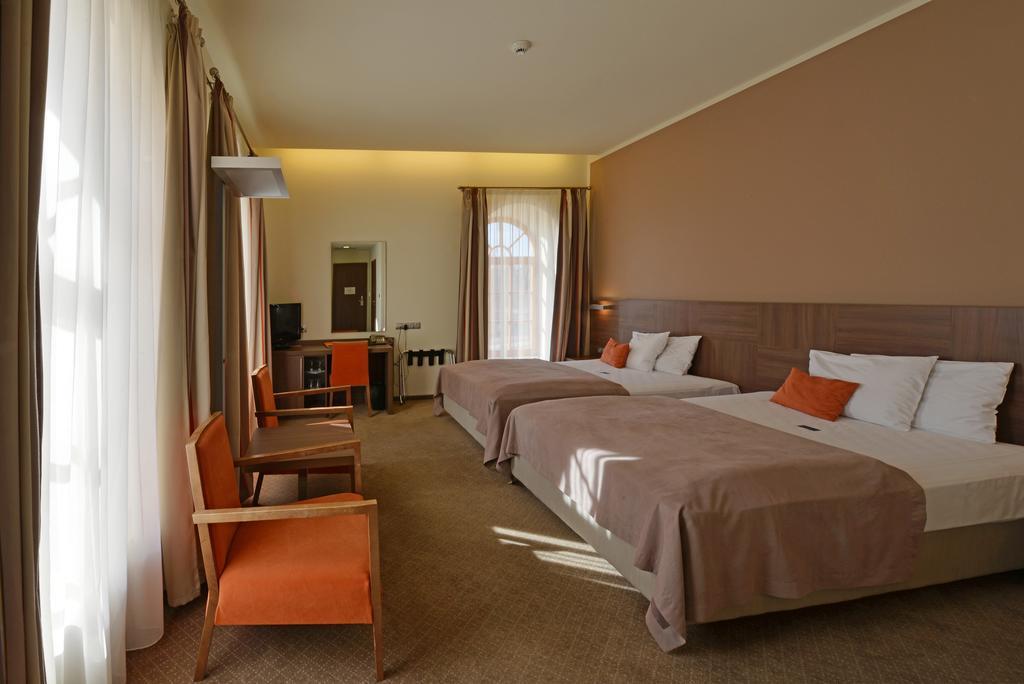 Hotel Budweis Ngoại thất bức ảnh