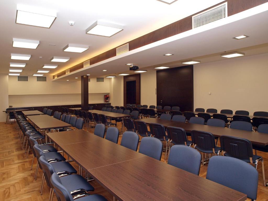 Hotel Budweis Ngoại thất bức ảnh